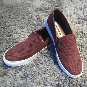 Zarayy Steve Madden Slip-on shoes